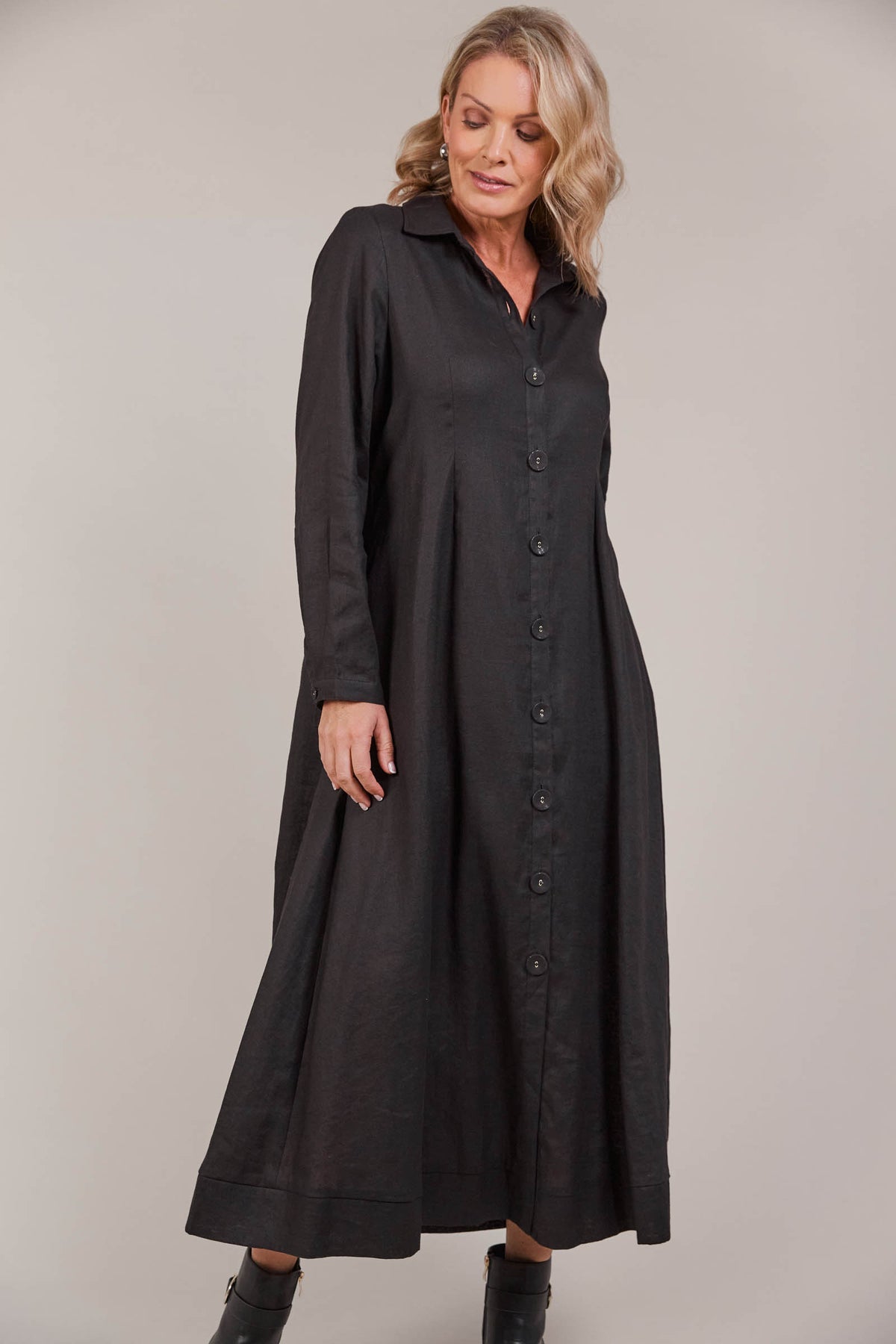 Laax Sirt Dress - black