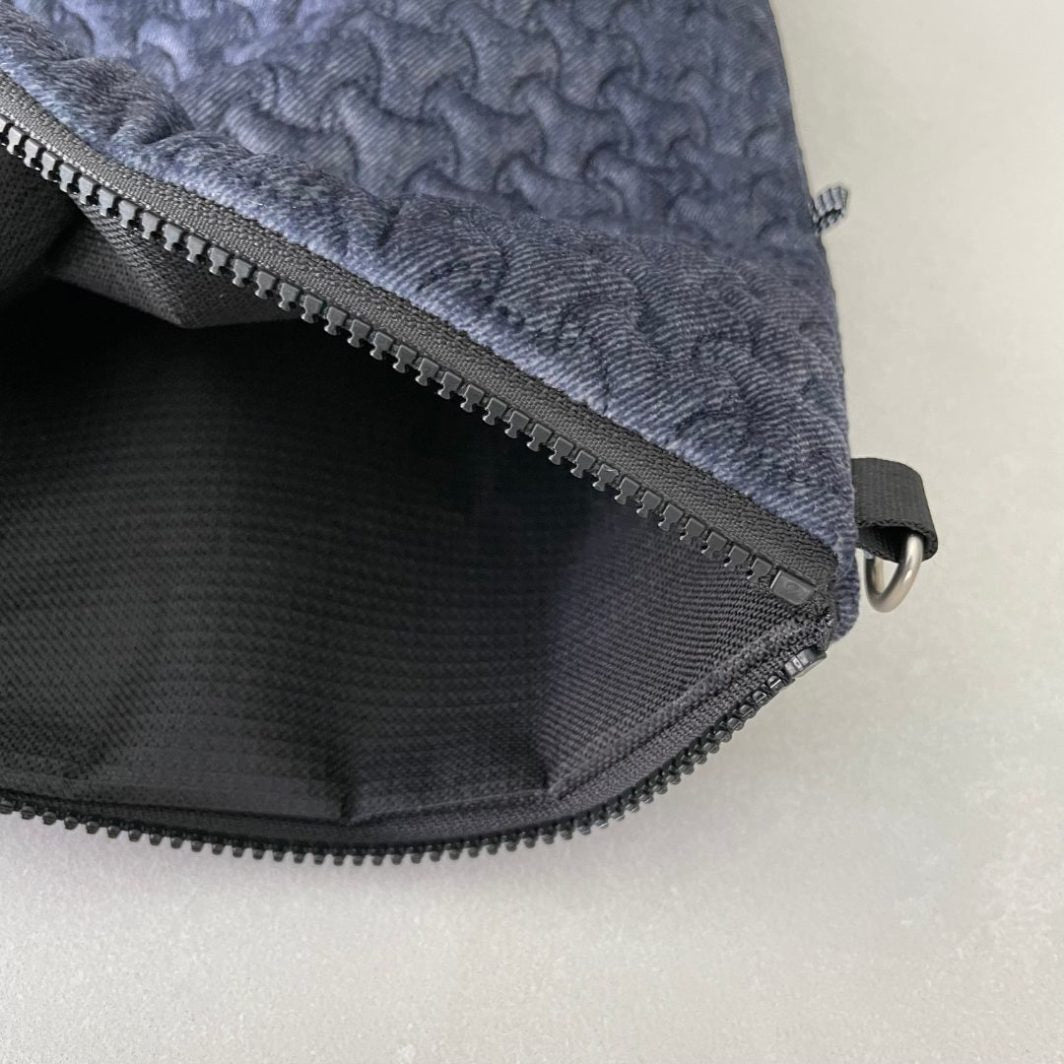 Insulated Clutch - Adelaide